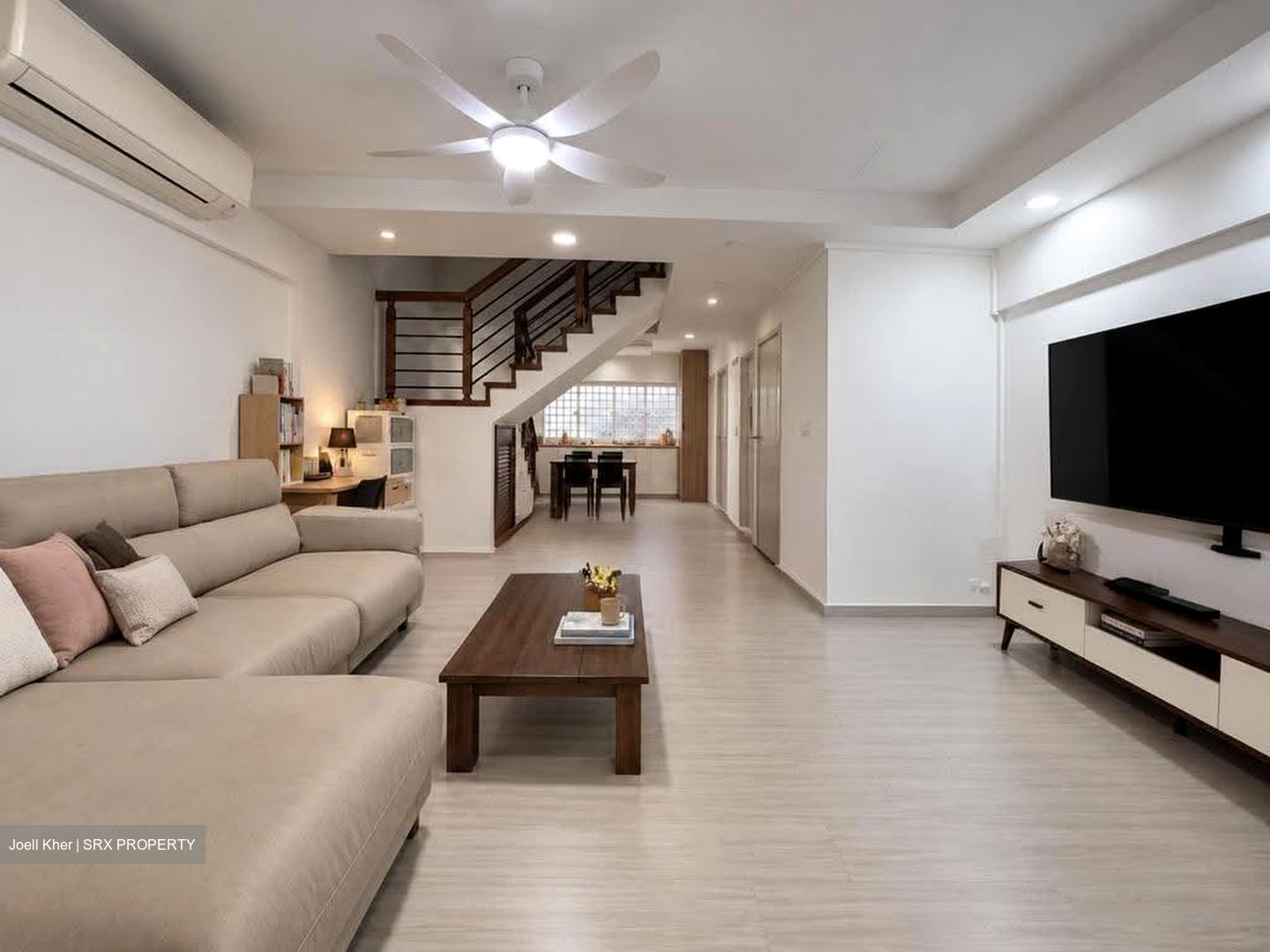 Blk 323 Jurong East Street 31 (Jurong East), HDB Executive #637202671